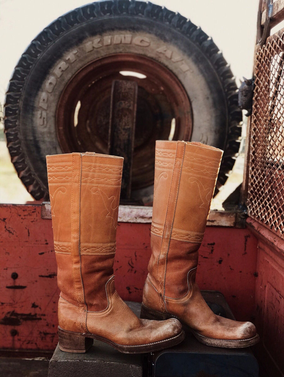 Frye campus stitching store horse boots