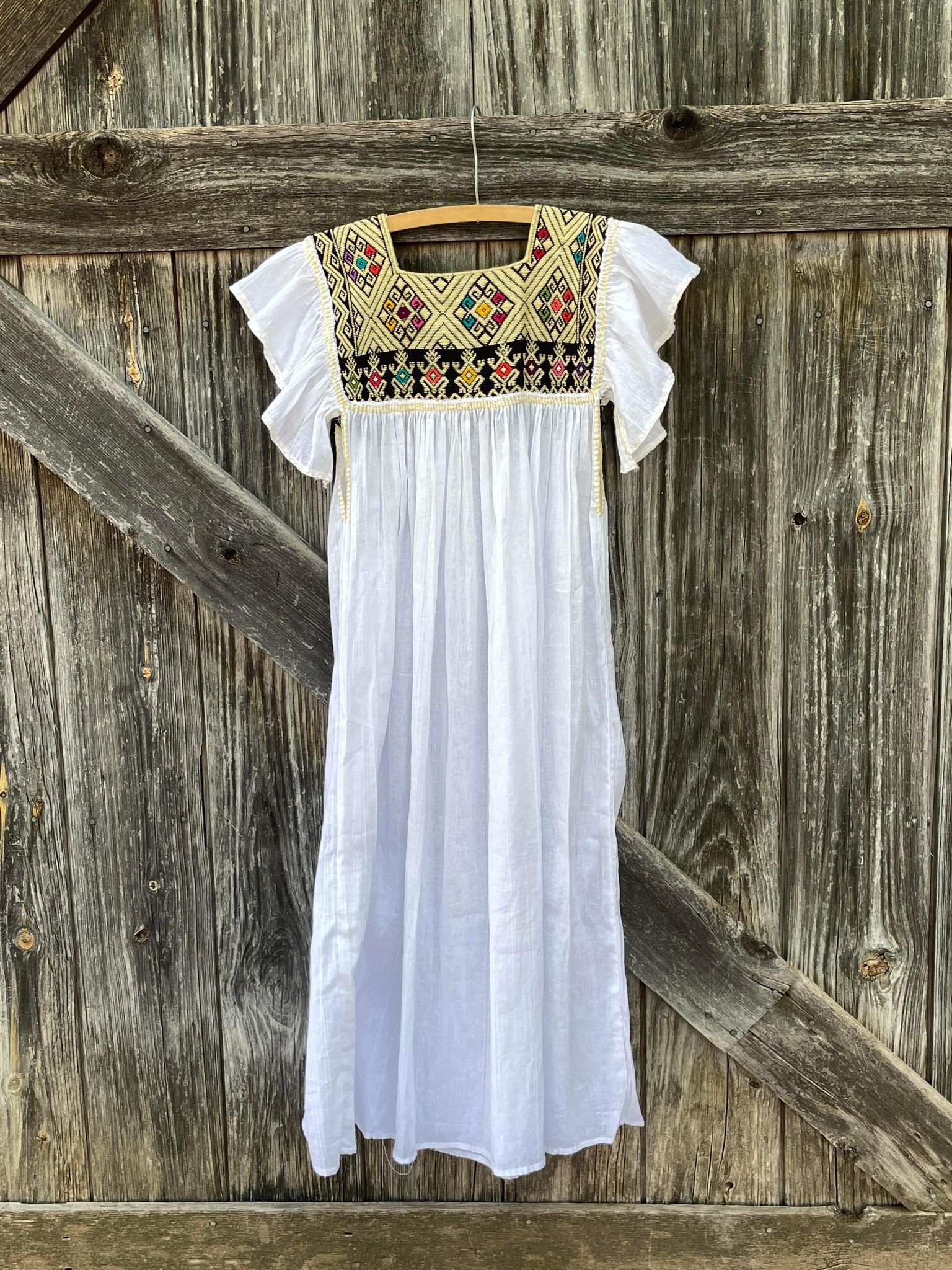 Handmade Chiapas Dress (White)