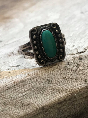 Vintage Navajo Made Turquoise Ring