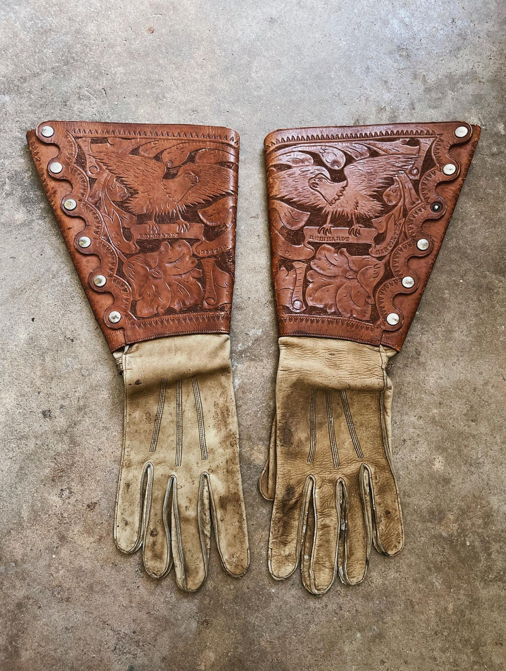 1930's Cowboy Gauntlet Gloves