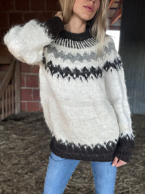 Vintage Alpaca Sweater (M-L)