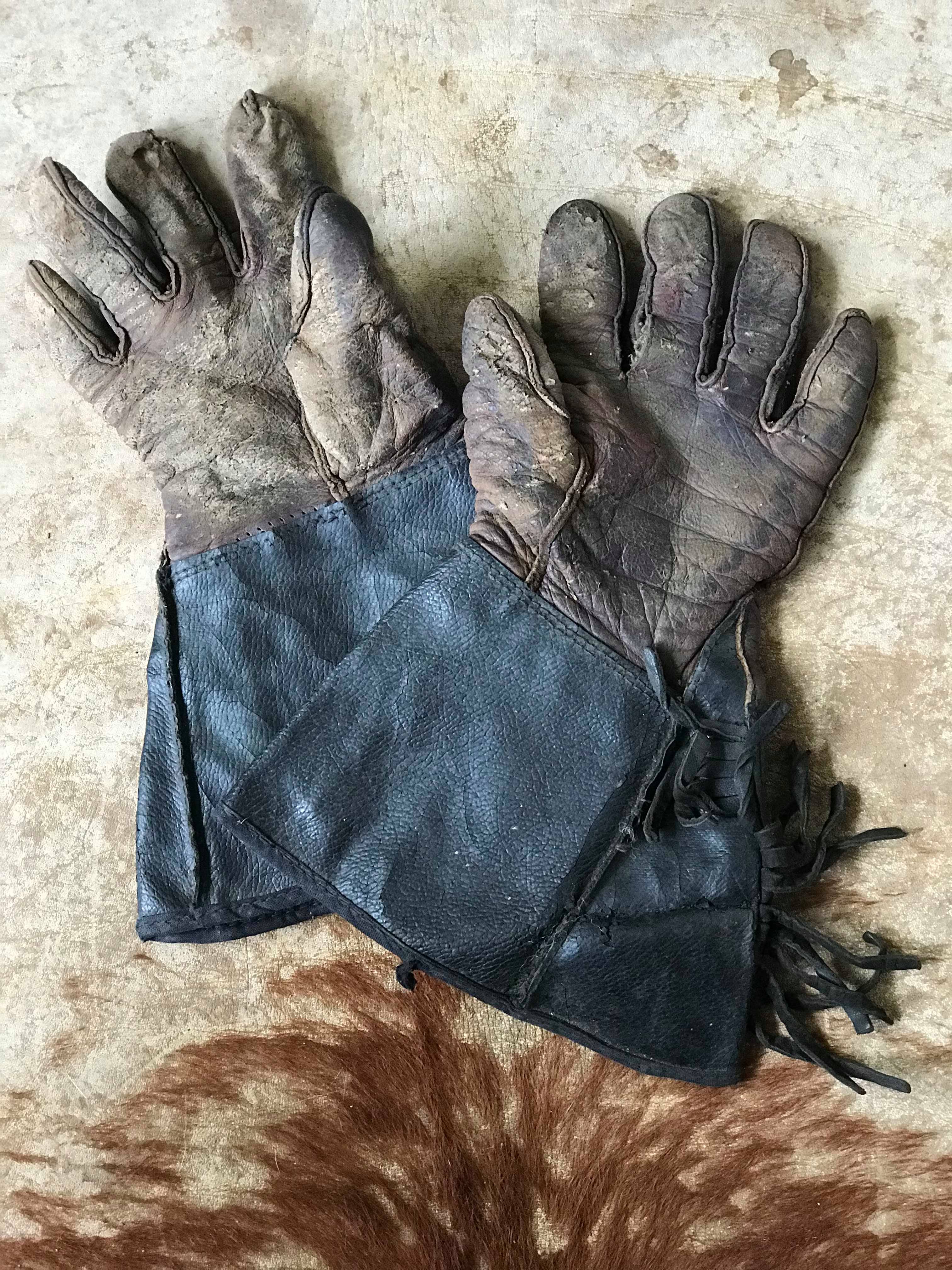 Antique Cowgirl Gloves