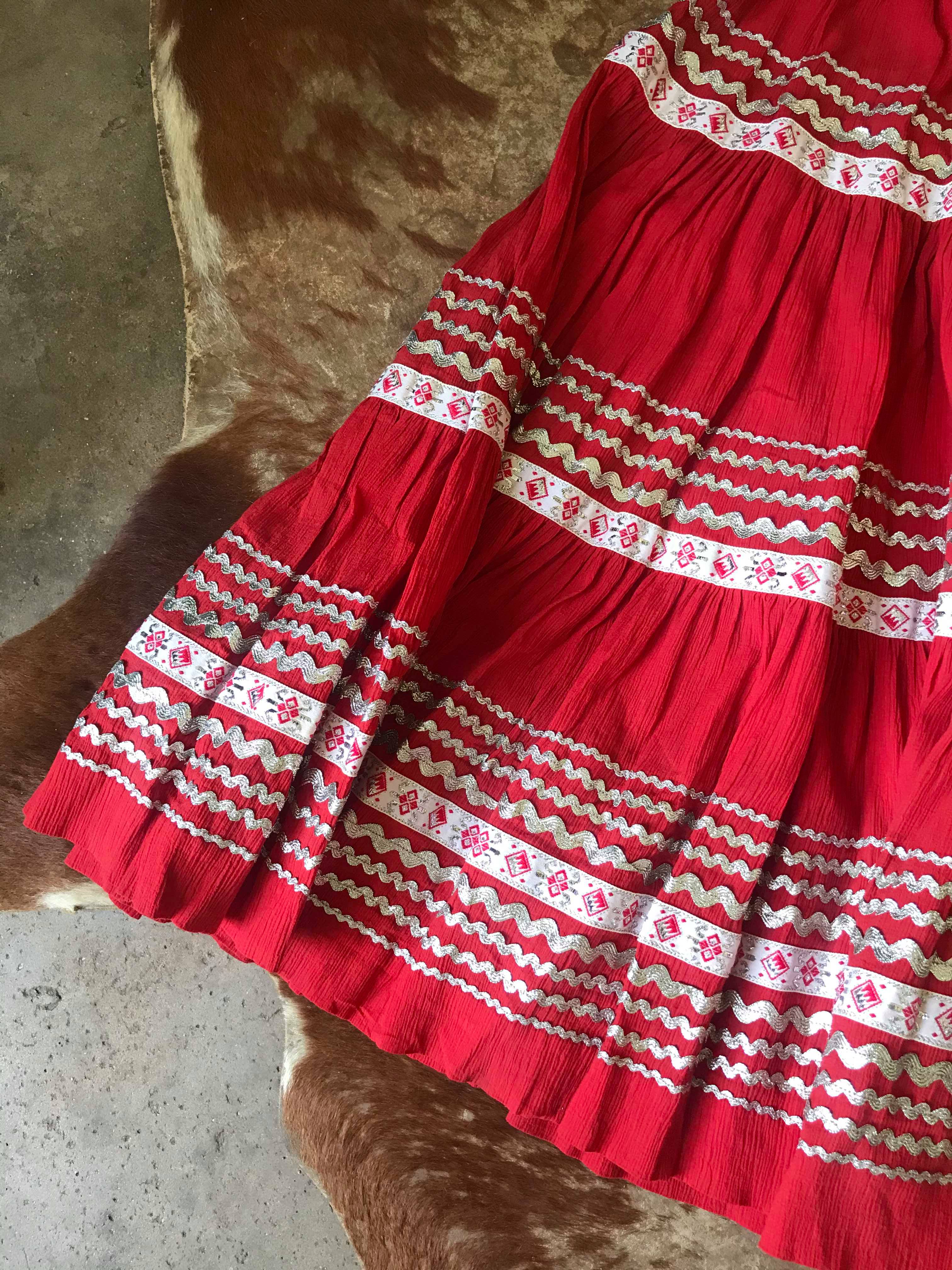 50s Folk Dress (Top + Skirt)